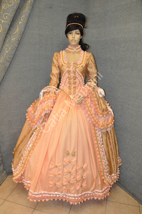vestito veneziano del 1700 dama