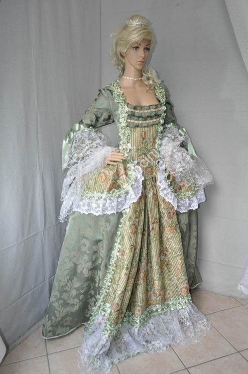 vestito del settecento 1700 (3)