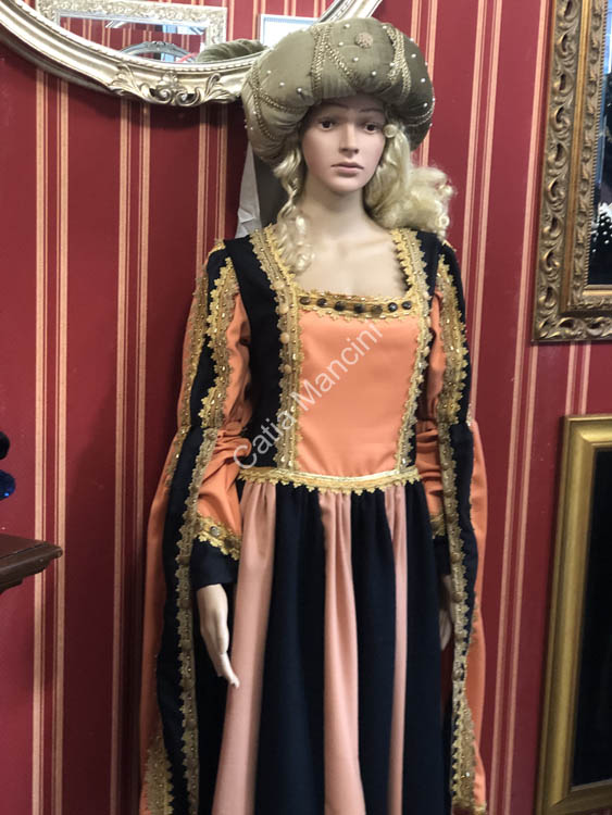 donna medievale abito (14)