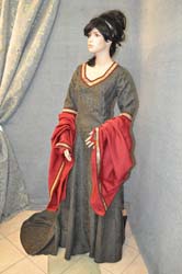 historical costume medieval Italian woman (2)