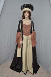 costumes historic Renaissance woman (1)