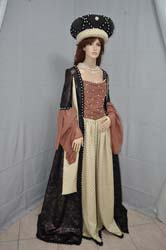 costumes historic Renaissance woman (2)