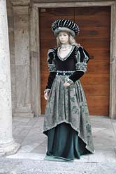 Catia Mancini Dama medievale vestito (7)