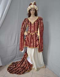 historic medieval costumes woman (1)