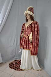 historic medieval costumes woman (15)