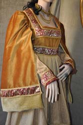 Costume Femminile Medievale (14)