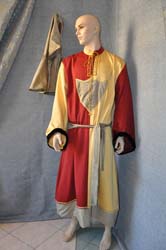 Medieval costumes and dress (14)