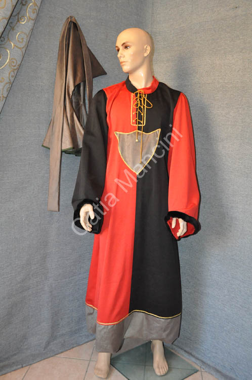 historical-man-medieval-costume (8)