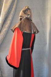 historical-man-medieval-costume (10)