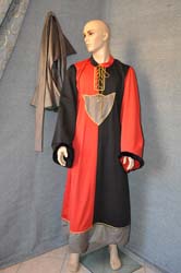 historical-man-medieval-costume (8)