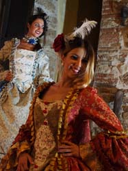 Costumes and Historical Clothing (1)
