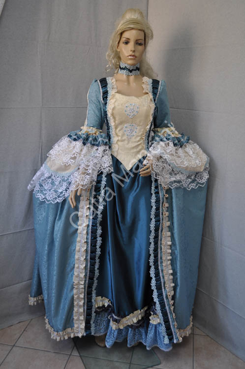 Costume Marie Antoinette of 1700 women (3)