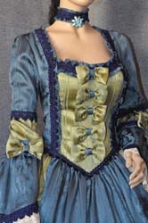 DONNA DEL 700 VESTITI (13)