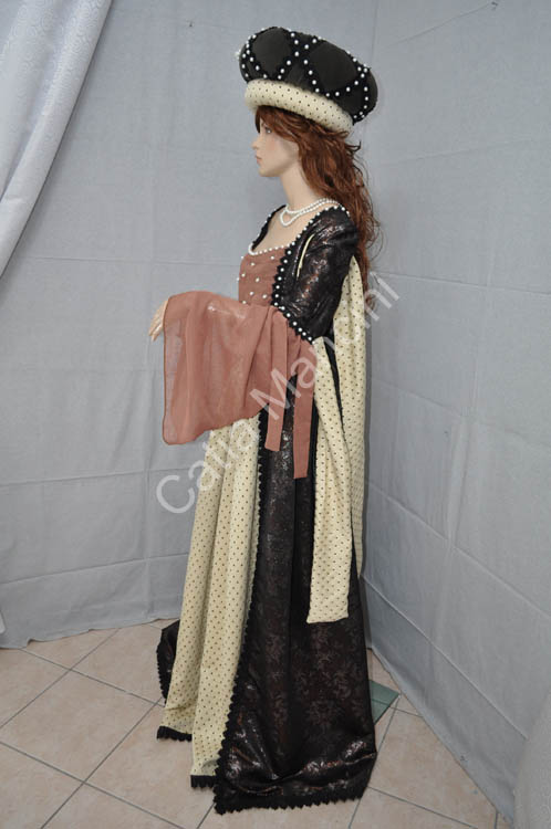 costumes historic Renaissance woman (8)