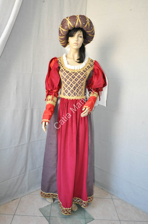 abito femminile nel medioevo di velluto (12)