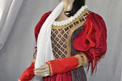 abito femminile nel medioevo di velluto (10)