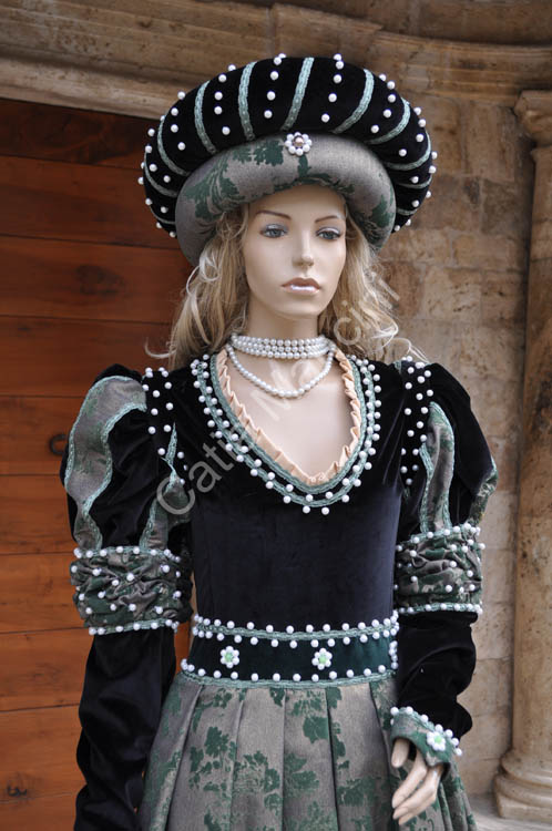Catia Mancini Dama medievale vestito (16)