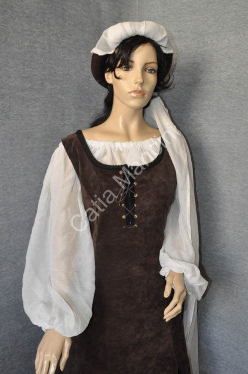 Abbigliamento locandiera medievale (12)