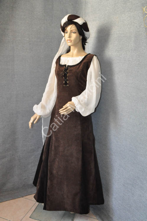 Abbigliamento locandiera medievale (7)