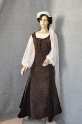 Abbigliamento locandiera medievale (10)