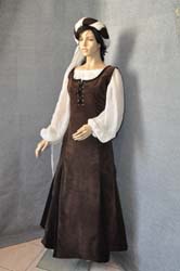 Abbigliamento locandiera medievale (7)
