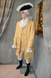 Abbigliamento Maschile del 1700 (2)