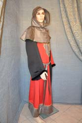 historical-man-medieval-costume (4)