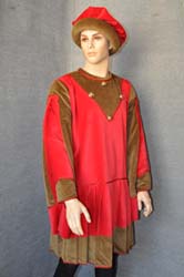 Abbigliamento medioevale in velluto (15)