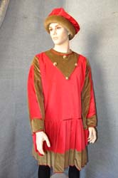 Abbigliamento medioevale in velluto (2)